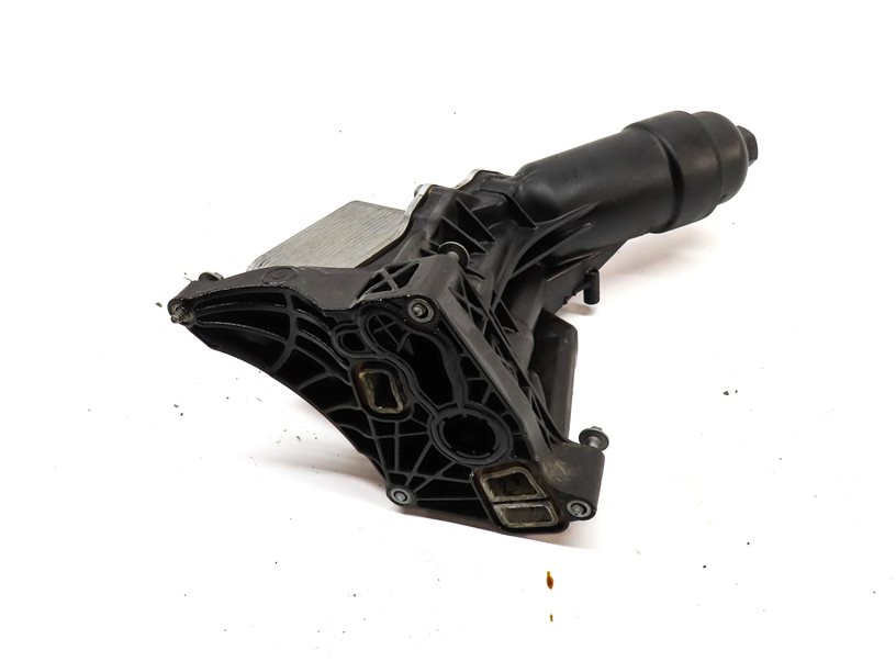 Thumbnail 6: 2017 BMW 330E HYBRID (F30) 2.0L B48 ENGINE OIL FILTER HOUSING & COOLER