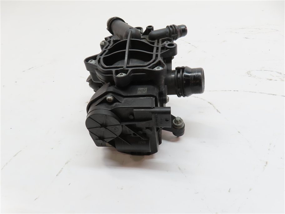 Thumbnail 5: 2017 BMW 330E HYBRID (F30) 2.0L B48 ENGINE COOLANT WATER PIPE THERMOSTAT HOUSING