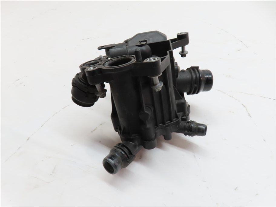 Thumbnail 7: 2017 BMW 330E HYBRID (F30) 2.0L B48 ENGINE COOLANT WATER PIPE THERMOSTAT HOUSING