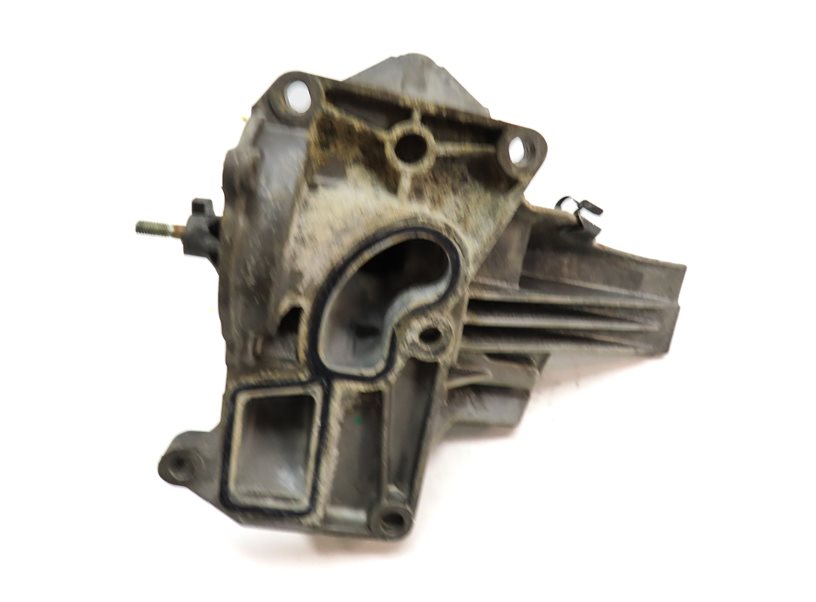 Thumbnail 6: 2017 BMW 330E HYBRID (F30) 2.0L B48 ENGINE WATER PUMP HOUSING ACCESSORY BRACKET