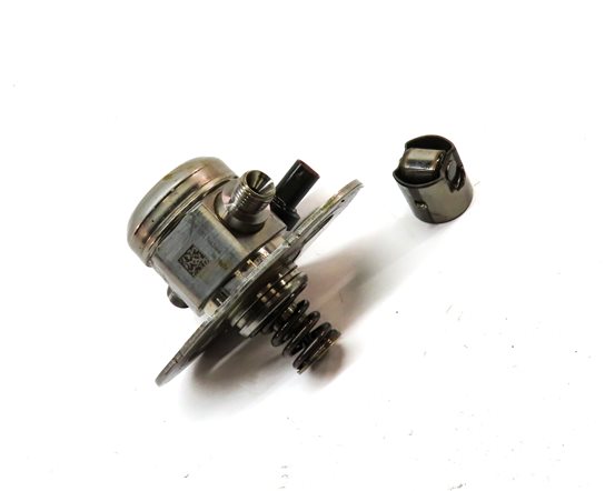 Thumbnail 3: 17-21 BMW 2 3 4 5 6 7 X3 X4 (F22 F30 F32 G01 G02 G11) HIGH PRESSURE FUEL PUMP