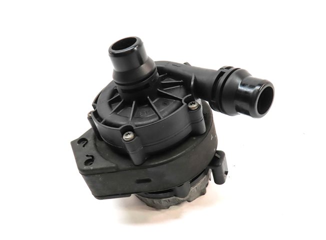 Thumbnail 2: 2016-2018 BMW 330E HYBRID (F30) 2.0L B48 RIGHT LOWER ELECTRIC COOLANT PUMP