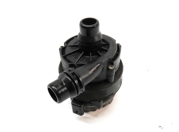 Thumbnail 3: 2016-2018 BMW 330E HYBRID (F30) 2.0L B48 RIGHT LOWER ELECTRIC COOLANT PUMP