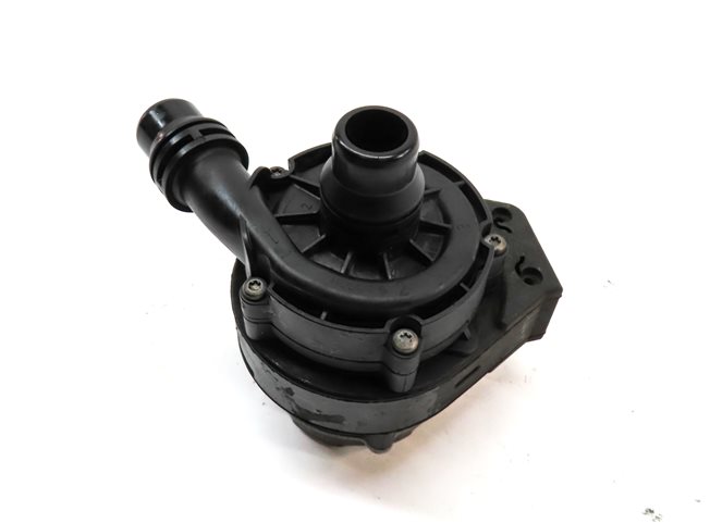 Thumbnail 4: 2016-2018 BMW 330E HYBRID (F30) 2.0L B48 RIGHT LOWER ELECTRIC COOLANT PUMP