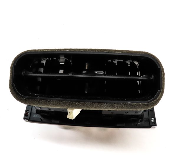 Thumbnail 6: 2017 BMW 330E (F30) REAR CENTER CONSOLE HEATER A/C AIR VENT