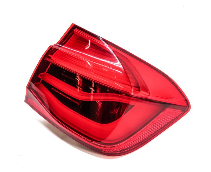 Thumbnail 3: 16-18 BMW 3-SERIES (F30) SEDAN REAR RIGHT OUTER LED TAILLIGHT BRAKE LIGHT LAMP