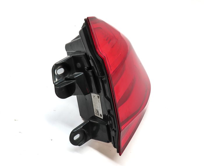 Thumbnail 5: 16-18 BMW 3-SERIES (F30) SEDAN REAR RIGHT OUTER LED TAILLIGHT BRAKE LIGHT LAMP