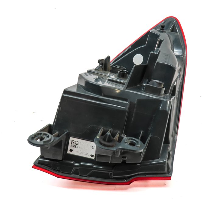 Thumbnail 7: 16-18 BMW 3-SERIES (F30) SEDAN REAR RIGHT OUTER LED TAILLIGHT BRAKE LIGHT LAMP