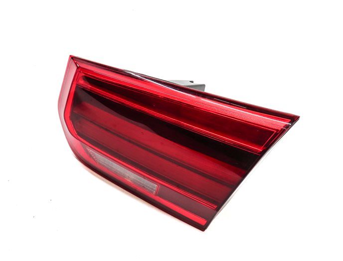 Thumbnail 3: 16-18 BMW 3-SERIES (F30) SEDAN REAR RIGHT INNER LED TAILLIGHT BRAKE LIGHT LAMP