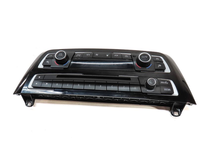 Thumbnail 5: 2017 BMW 330E (F30) FRONT HEATER A/C TEMPERATURE CLIMATE RADIO STEREO CONTROL