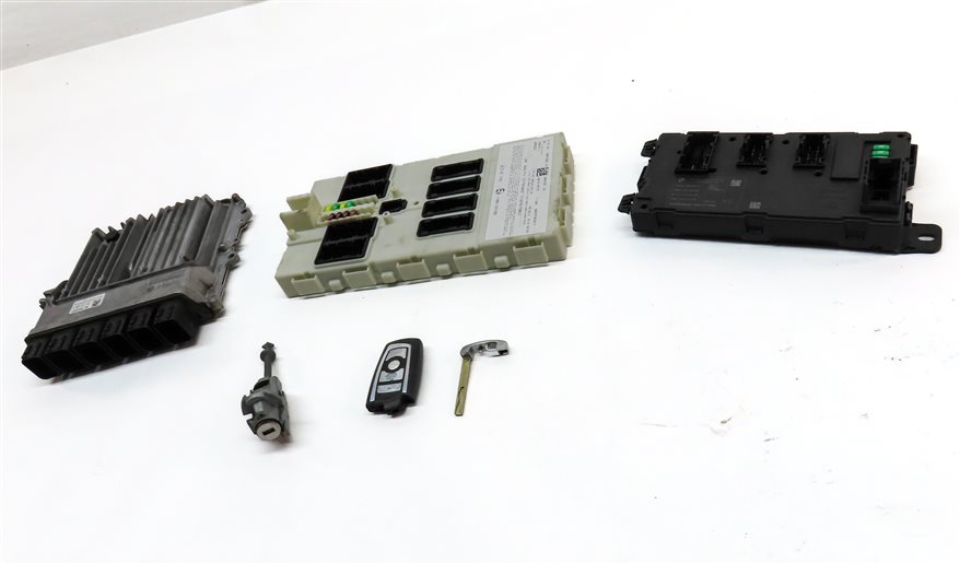 Thumbnail 2: 16-18 BMW 330E (F30) 2.0L B48 ENGINE BCM DME ECM ECU BODY CONTROL MODULE KEY SET