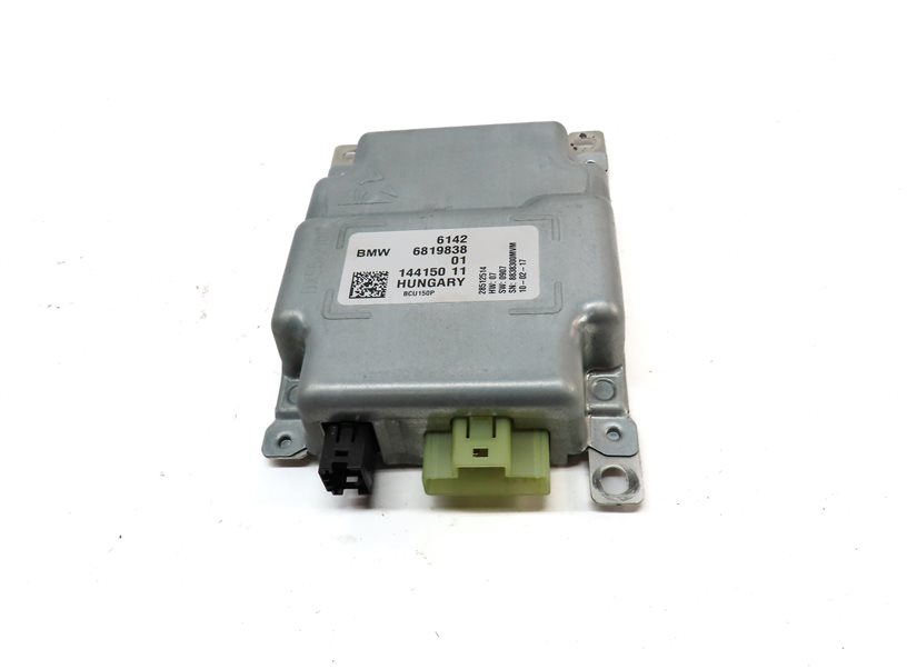 Thumbnail 2: 2017 BMW 330E (F30) HYBRID BATTERY INVERTER DRIVE MOTOR CHARGE CONTROL MODULE