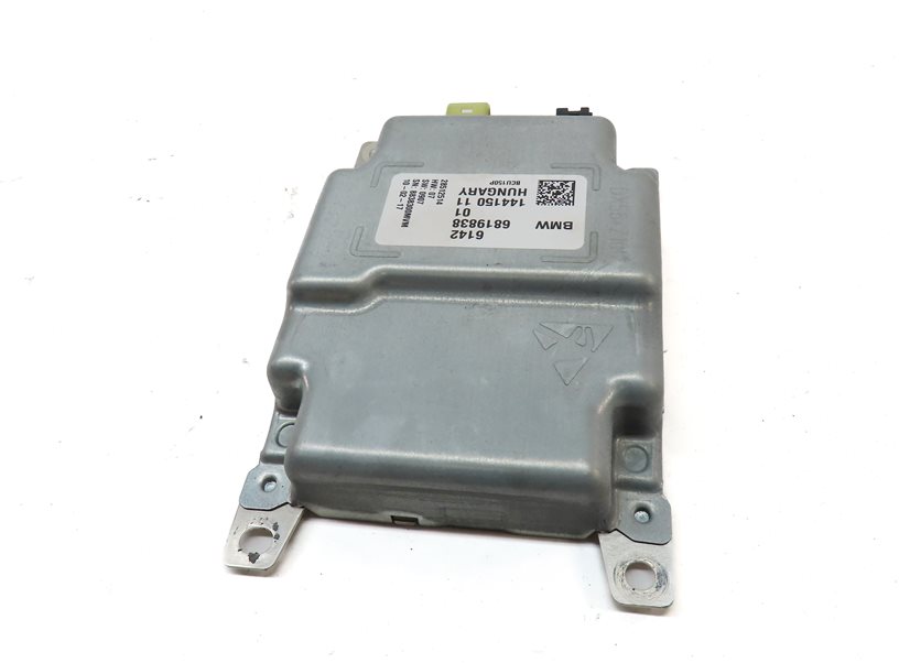 Thumbnail 4: 2017 BMW 330E (F30) HYBRID BATTERY INVERTER DRIVE MOTOR CHARGE CONTROL MODULE
