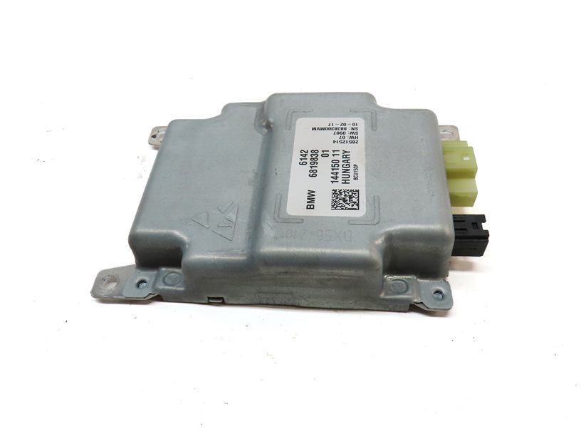 Thumbnail 5: 2017 BMW 330E (F30) HYBRID BATTERY INVERTER DRIVE MOTOR CHARGE CONTROL MODULE