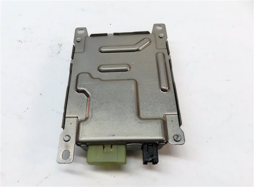 Thumbnail 7: 2017 BMW 330E (F30) HYBRID BATTERY INVERTER DRIVE MOTOR CHARGE CONTROL MODULE