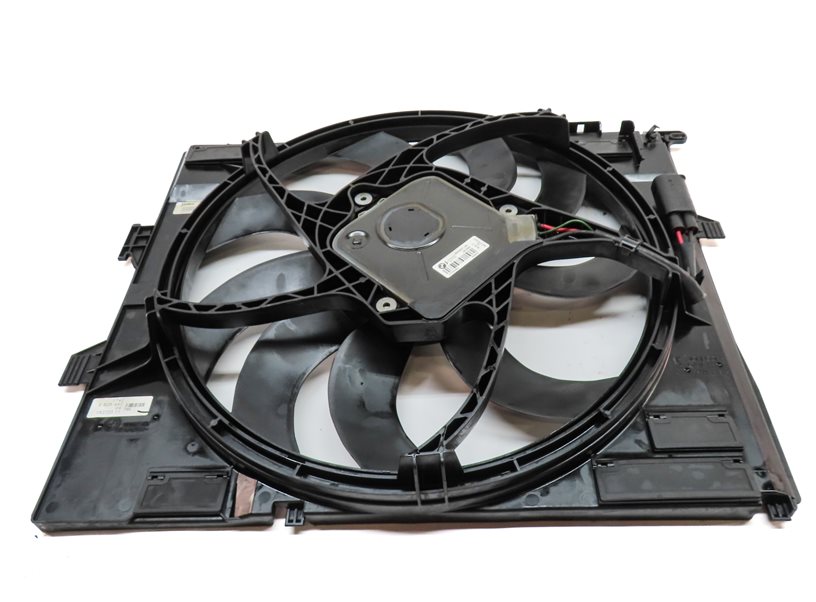 Thumbnail 5: 2017-2021 BMW 2 3 4 (F22 F30 F32 F33 F34) 2.0L ENGINE 600w RADIATOR COOLING FAN
