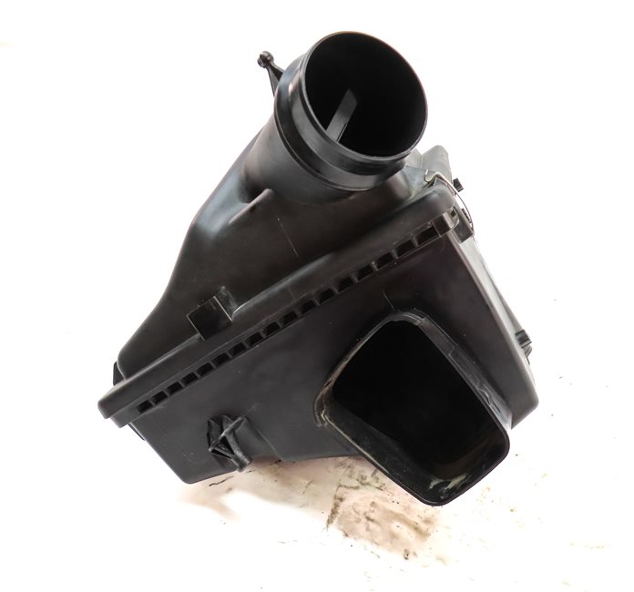 Thumbnail 3: 2016-2018 BMW 330E HYBRID (F30) 2.0L B48 AIR CLEANER AIR INTAKE FILTER BOX