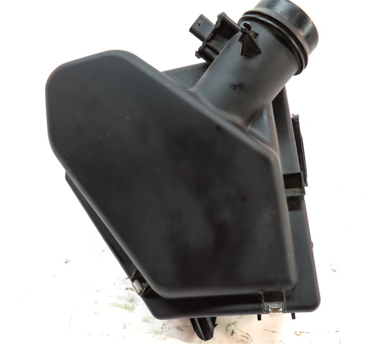 Thumbnail 5: 2016-2018 BMW 330E HYBRID (F30) 2.0L B48 AIR CLEANER AIR INTAKE FILTER BOX