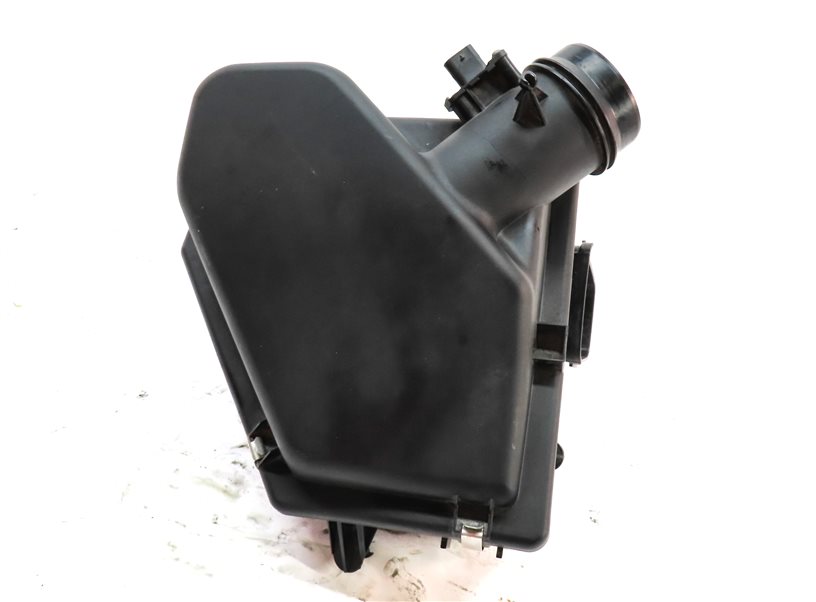 Thumbnail 6: 2016-2018 BMW 330E HYBRID (F30) 2.0L B48 AIR CLEANER AIR INTAKE FILTER BOX