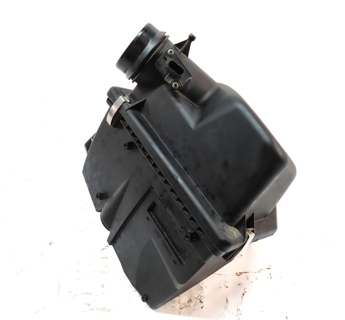 Thumbnail 7: 2016-2018 BMW 330E HYBRID (F30) 2.0L B48 AIR CLEANER AIR INTAKE FILTER BOX