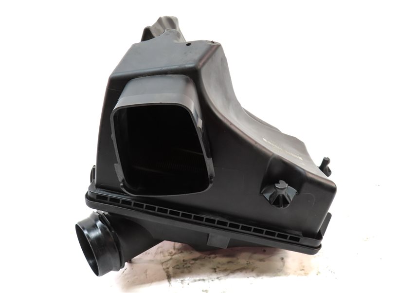 Thumbnail 8: 2016-2018 BMW 330E HYBRID (F30) 2.0L B48 AIR CLEANER AIR INTAKE FILTER BOX