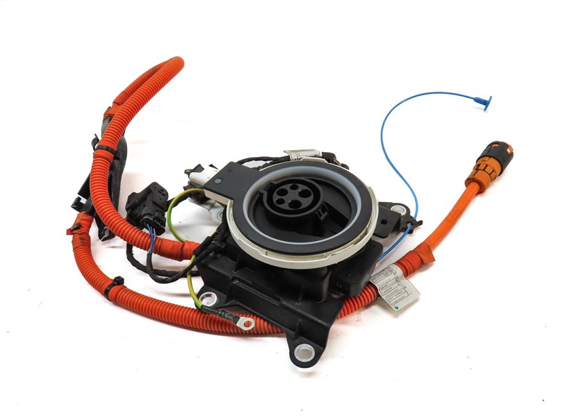 Thumbnail 2: 16-18 BMW 330E (F30) HYBRID HIGH VOLTAGE BATTERY CHARGER PLUG CHARGING PORT