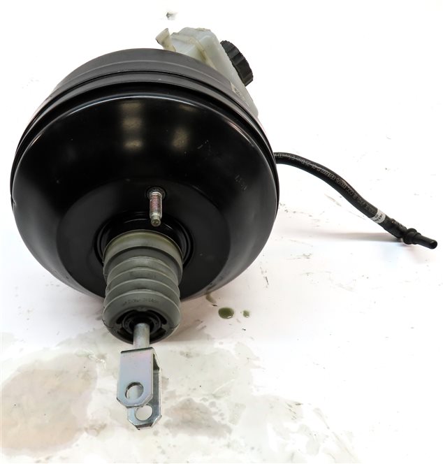 Thumbnail 6: 13-18 BMW ACTIVEHYBRID-3 330E (F30) POWER BRAKE BOOSTER w/ MASTER CYLINDER