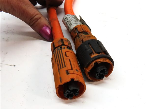 Thumbnail 6: 2017 BMW 330E HYBRID (F30) DRIVE MOTOR INVERTER CONVERTER HIGH VOLTAGE CABLE