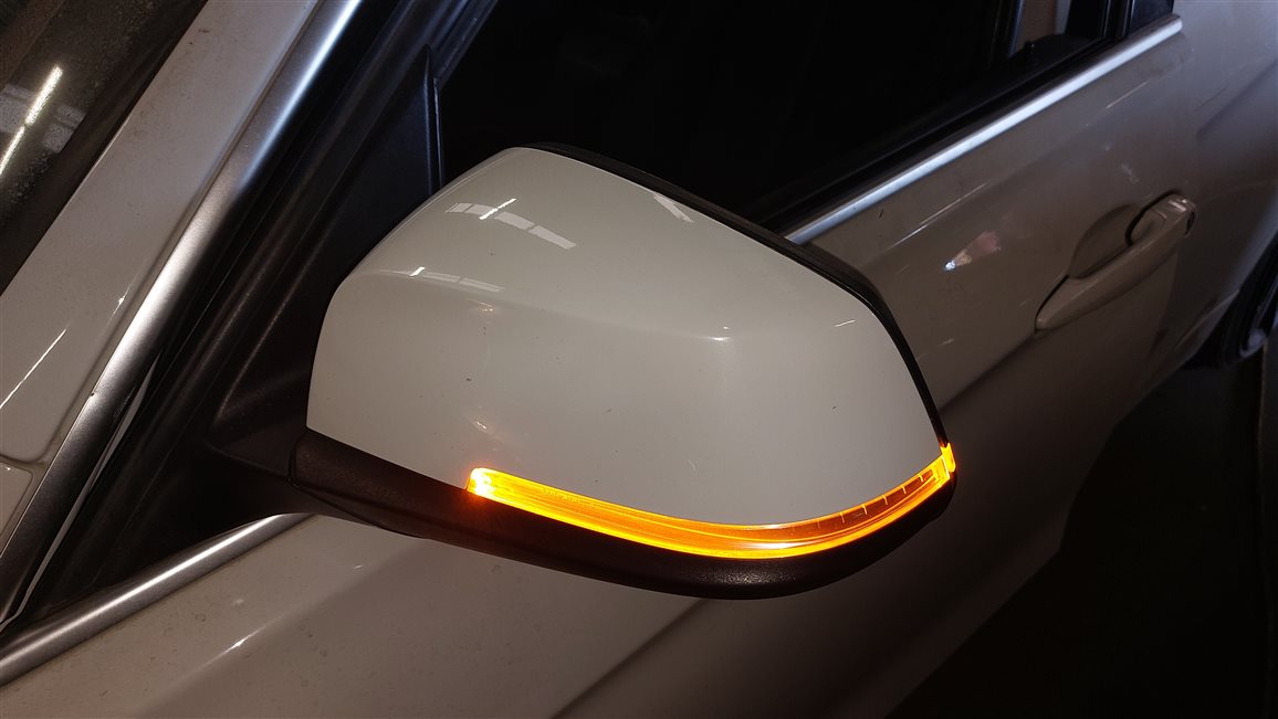 Thumbnail 2: 13-19 BMW 320i 328i 330i 335i (F30) LEFT P-FOLD HEAT MEM DIM DOOR MIRROR (White)