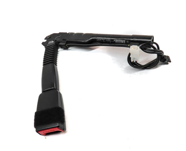 12-19 BMW 2 3 4 M3 (F22 F32 F33 F34 F36) FRONT RIGHT PASSENGER SEATBELT RECEIVER
