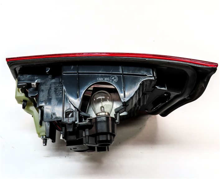 Thumbnail 5: 12-15 BMW 320i 328i 335i M3 (F30) SEDAN LEFT TRUNK INNER TAILLIGHT LIGHT LAMP