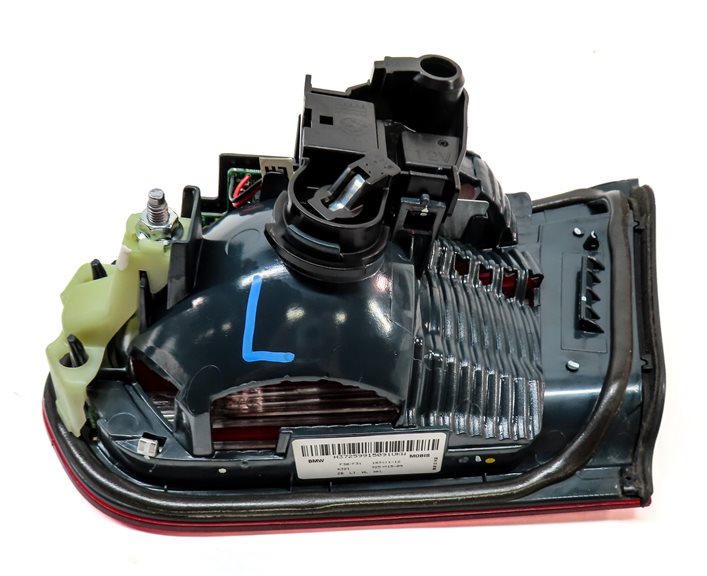 Thumbnail 6: 12-15 BMW 320i 328i 335i M3 (F30) SEDAN LEFT TRUNK INNER TAILLIGHT LIGHT LAMP