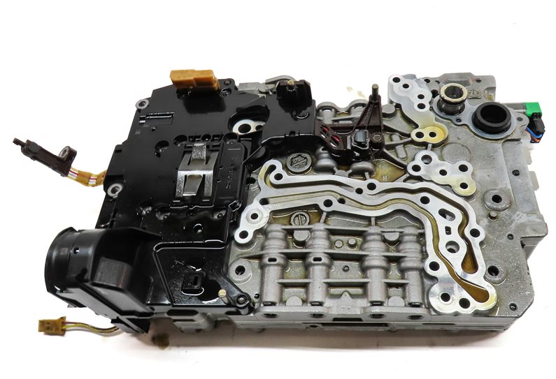 Thumbnail 5: 2012 BMW 328i F30 2.0L N20 RWD 8HP45Z AUTOMATIC TRANSMISSION VALVE BODY 