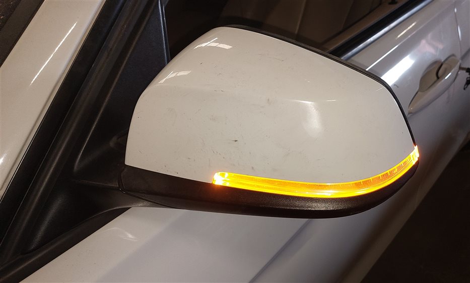 Thumbnail 2: 12-13 BMW 328i 335i (F30) SEDAN LEFT P-FOLD AUTODIM MEMORY DOOR MIRROR (White)