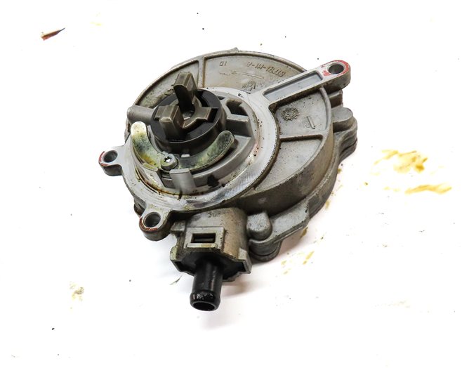 Thumbnail 2: 14-19 AUDI A6 A7 A8 Q7 (C7 D4 4M) 3.0L SUPERCHARGED ENGINE BRAKE VACUUM PUMP