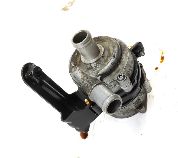 Thumbnail 3: 2016 AUDI A6 (C7) 3.0L SUPER (CREC) ENGINE AUXILIARY WATER COOLANT PUMP