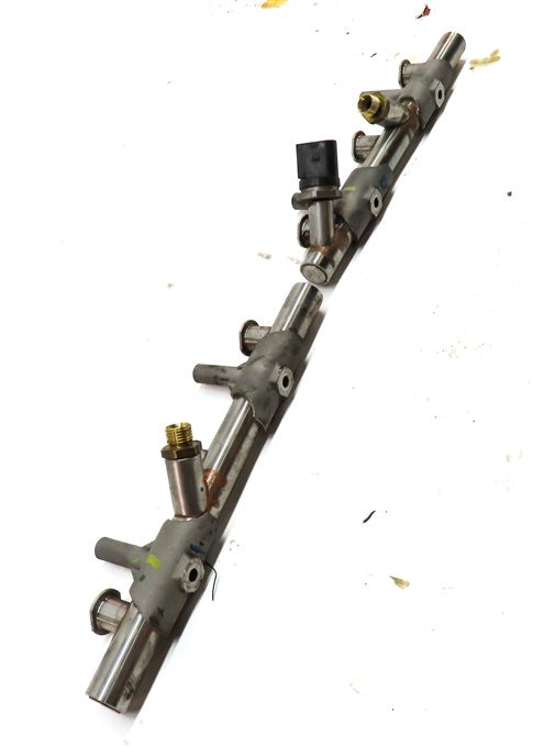 Thumbnail 4: 16 AUDI A6 (C7) 3.0L SUPER (CREC) ENGINE MOTOR FUEL RAIL SET w/ PRESSURE SENSOR