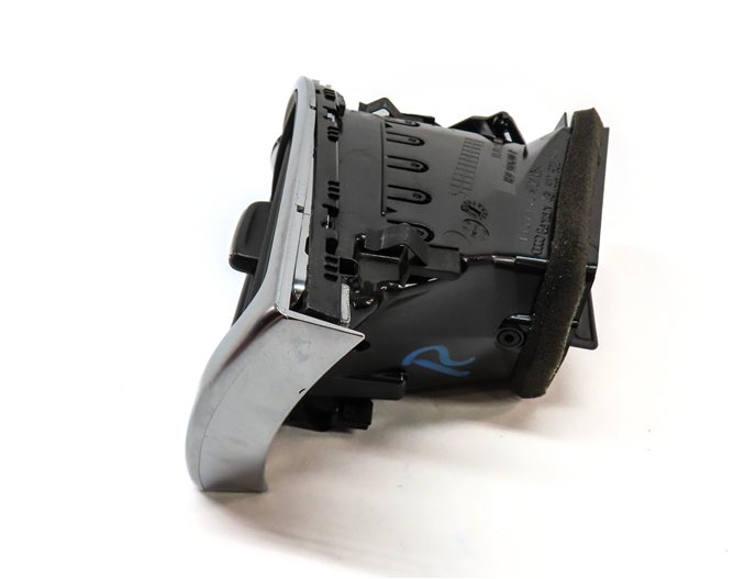 Thumbnail 5: 2016 AUDI A6 (C7) FRONT RIGHT PASSENGER OUTER DASH HEAT AIR AC HVAC VENT (Black)