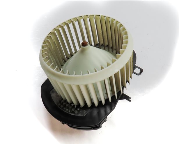 Thumbnail 1: 2011-2018 PORSCHE CAYENNE (958) FRONT HEATER A/C BLOWER FAN MOTOR w/out RESISTOR