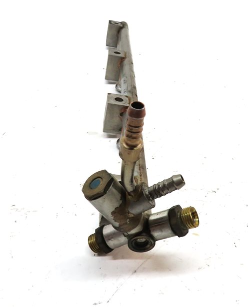 Thumbnail 4: 11 PORSCHE CAYENNE 958 3.6L VR6 NON-TURBO ENGINE FUEL RAIL SET w/PRESSURE SENSOR