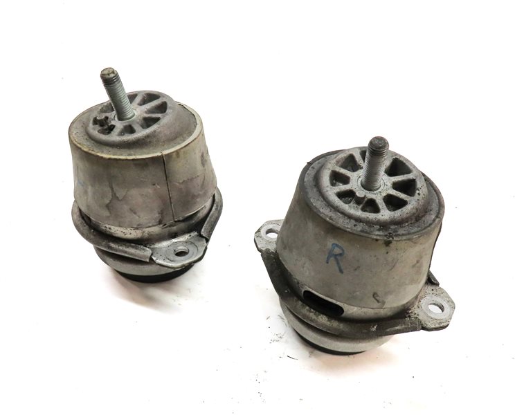 Thumbnail 2: 2011 PORSCHE CAYENNE (958) 3.6L VR6 NON-TURBO ENGINE MOTOR SUPPORT MOUNT SET/2