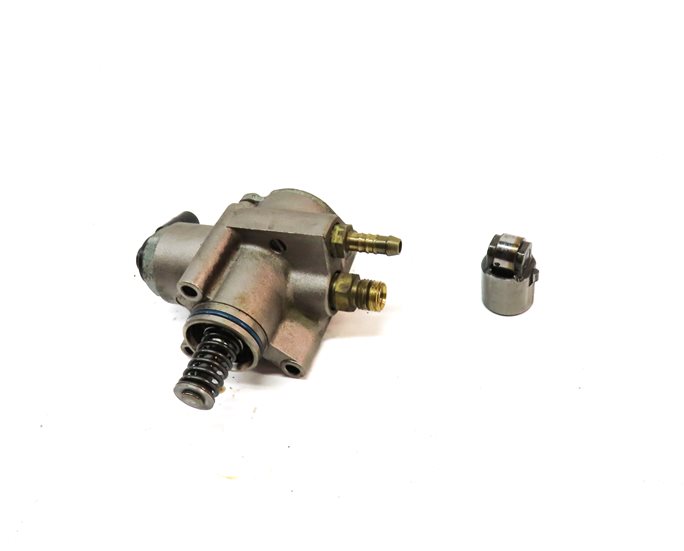 Thumbnail 2: 11-14 PORSCHE CAYENNE (958) 3.6L ENGINE HIGH PRESSURE MECHANICAL FUEL PUMP