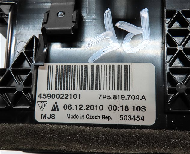 Thumbnail 6: 11 PORSCHE CAYENNE 958 FRONT RIGHT PASSENGER DASH HEAT AIR AC VENT(BLACK/SILVER)
