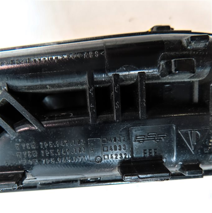Thumbnail 5: 11 PORSCHE CAYENNE (958) FRONT RIGHT PASSENGER FENDER SIDE MARKER LIGHT HOUSING
