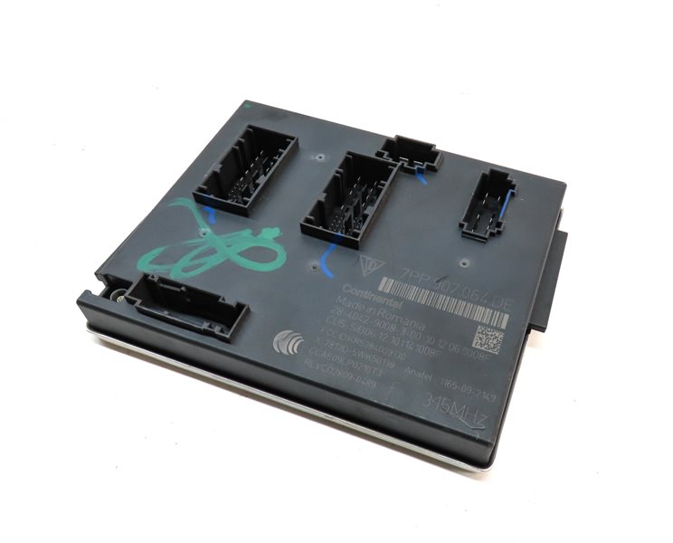2011 PORSCHE CAYENNE (958) FRONT SECTION BODY CONTROL MODULE COMPUTER BCM