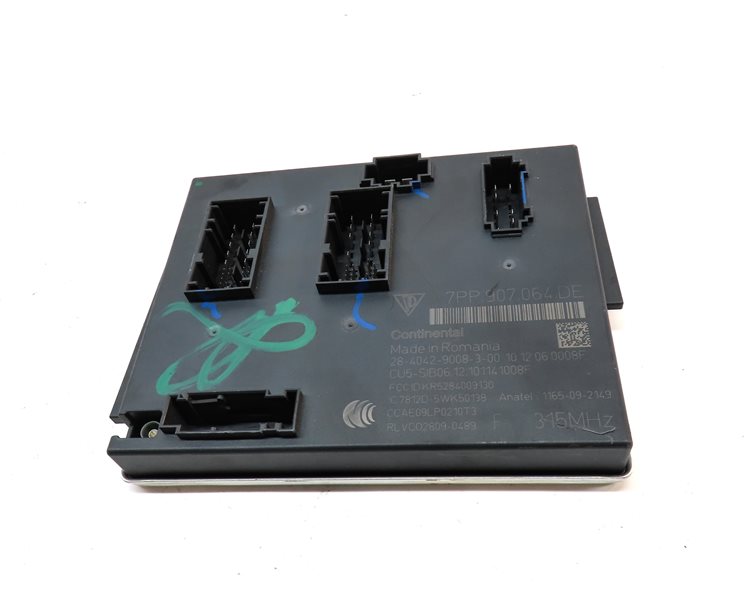 Thumbnail 2: 2011 PORSCHE CAYENNE (958) FRONT SECTION BODY CONTROL MODULE COMPUTER BCM