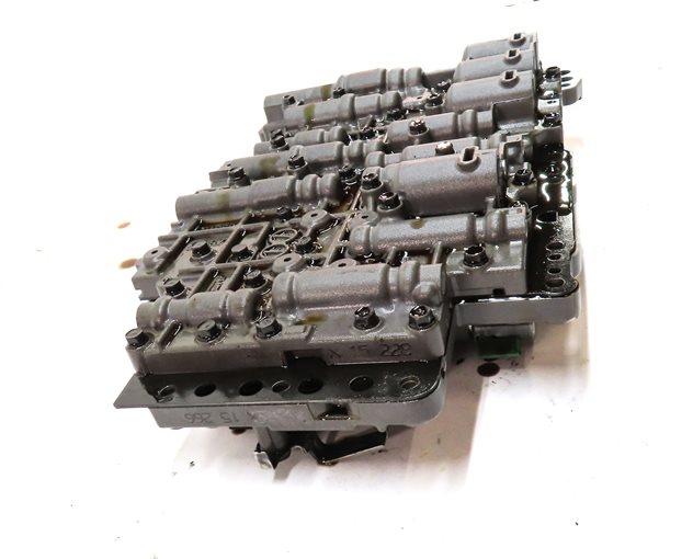 Thumbnail 7: 2011-2018 PORSCHE CAYENNE (958) S / GTS / BASE AUTO TRANSMISSION VALVE BODY