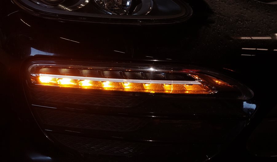 Thumbnail 2: 11 PORSCHE CAYENNE (958) FRONT RIGHT DRL DAYTIME RUNNING TURN SIGNAL LIGHT LAMP