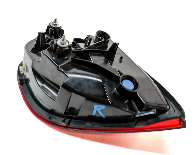 Thumbnail 6: 2011-2014 PORSCHE CAYENNE (958) RIGHT PASSENGER INNER TAILLIGHT LIGHT LAMP