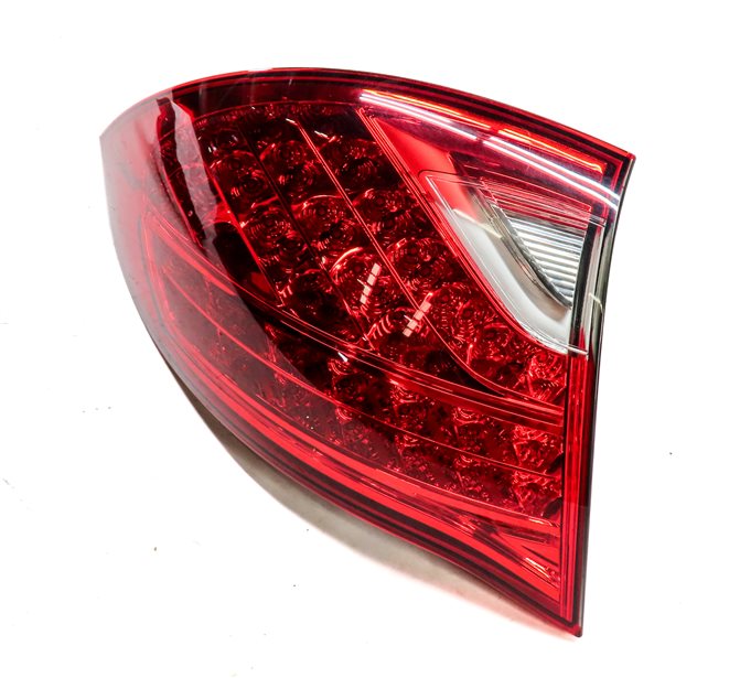 2011-2014 PORSCHE CAYENNE (958) LEFT DRIVER OUTER TAILLIGHT BRAKE LIGHT LAMP